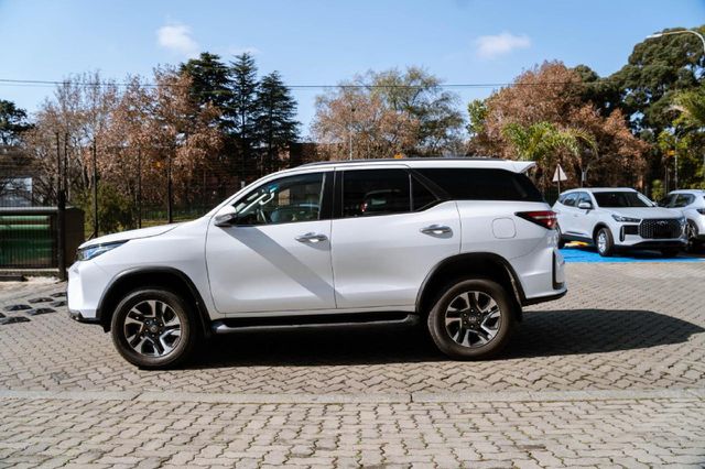 2025 Toyota Fortuner 2.4 GD-6 4x4 Auto, photo 5