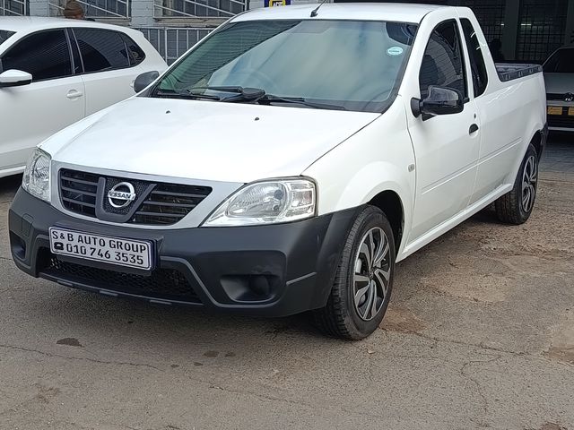 2020 Nissan NP200 1.6 A/C Safety Pack, photo 3