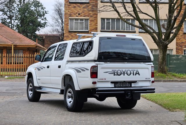 2002 Toyota Hilux 3.0 KZ-TE Raider Raised Body Double-Cab, photo 2