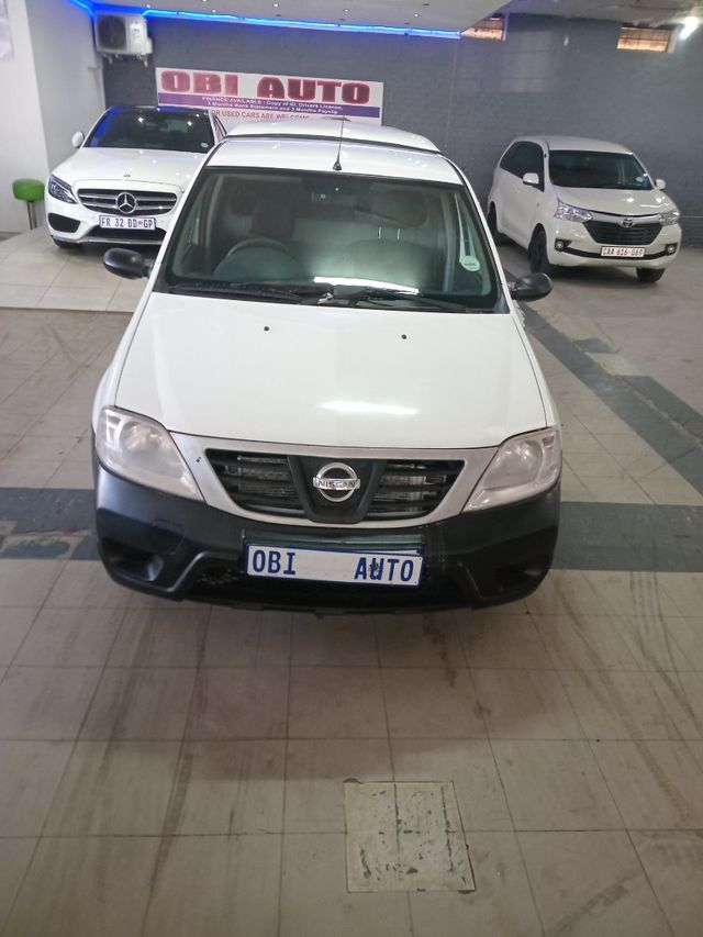 2017 Nissan NP200 1.6 A/C Safety Pack