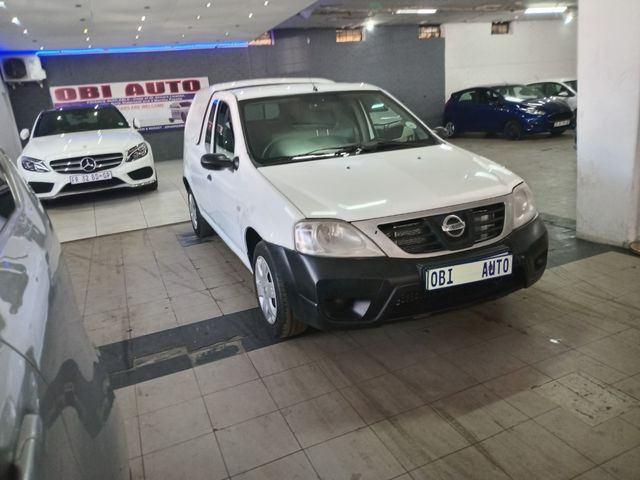 2017 Nissan NP200 1.6 A/C Safety Pack, photo 4