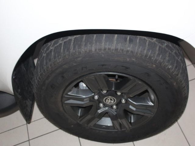 2026 Toyota Hilux 2.4 GD-6 Raised Body Raider Auto Single-Cab, photo 3