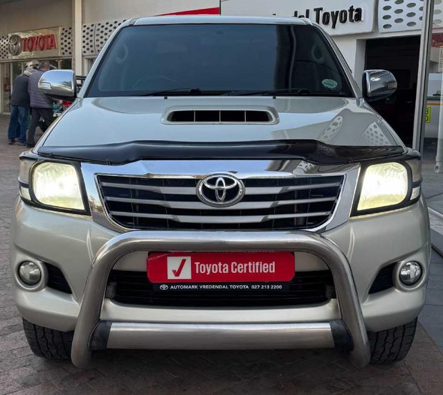 2014 Toyota Hilux 2.5 D-4D VNT (106kW) Raised Body Double-Cab, photo 2
