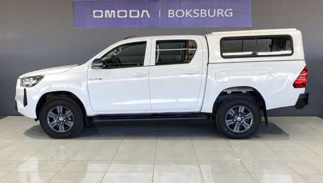 2025 Toyota Hilux 2.4 GD-6 Raider 4x4 Auto Double-Cab, photo 3