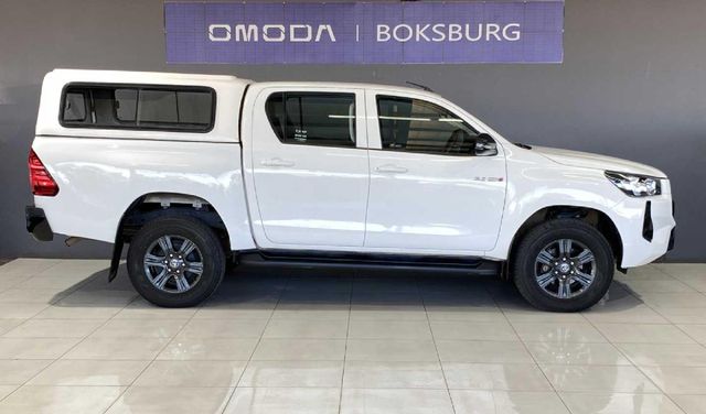2025 Toyota Hilux 2.4 GD-6 Raider 4x4 Auto Double-Cab, photo 4