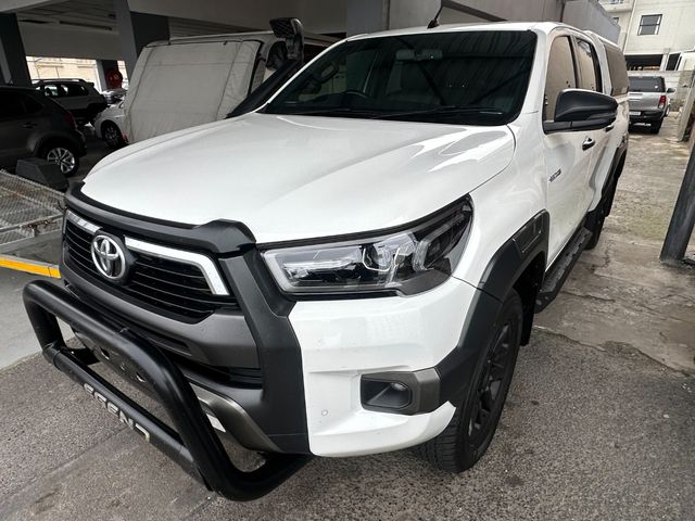 2021 Toyota Hilux 2.8 GD-6 Raised Body Legend RS 4x4 Auto Double-Cab, photo 2