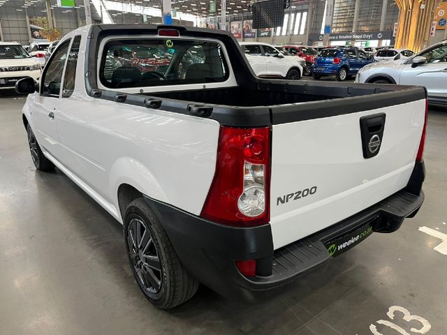 2021 Nissan NP200 1.6 A/C Safety Pack, photo 5