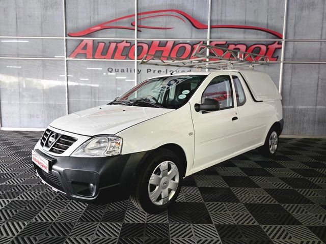 2022 Nissan NP200 1.6 A/C Safety Pack
