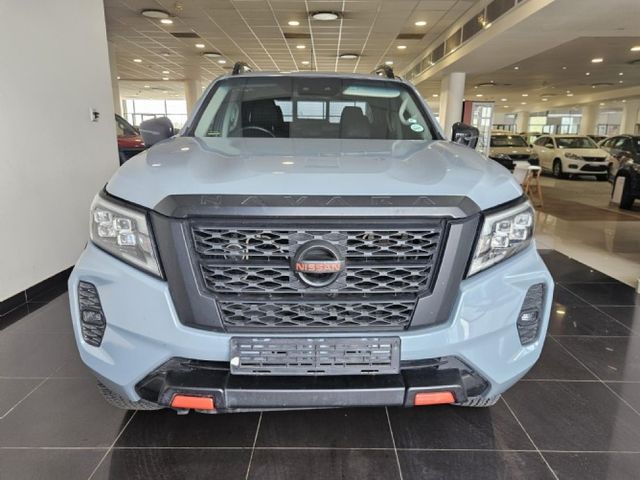 2022 Nissan Navara 2.5 DDTi PRO-2X Auto Double-Cab, photo 2