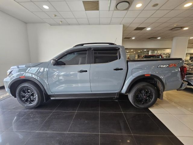 2022 Nissan Navara 2.5 DDTi PRO-2X Auto Double-Cab, photo 3