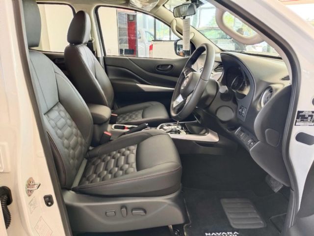 2026 Nissan Navara 2.5DDTi Stealth Auto, photo 5