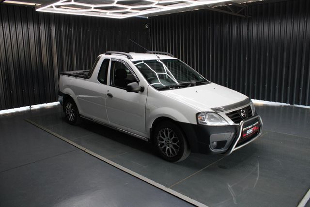 2020 Nissan NP200 1.6 A/C Safety Pack