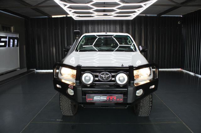 2017 Toyota Hilux 2.8 GD-6 Raider 4x4 Single-Cab, photo 2