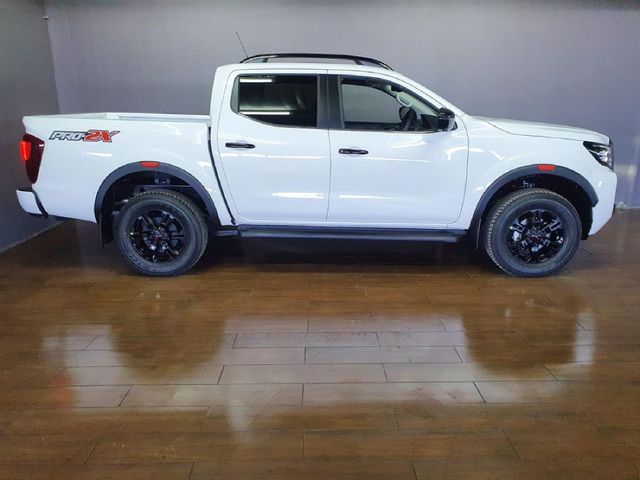2026 Nissan Navara 2.5 DDTi PRO-2X Auto Double-Cab, photo 4