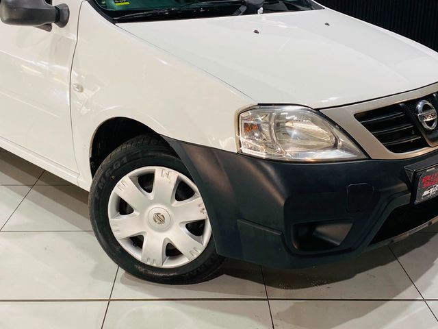 2018 Nissan NP200 1.6 Aircon Safety Pack Manual (Petrol), photo 3