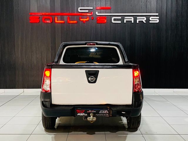 2018 Nissan NP200 1.6 Aircon Safety Pack Manual (Petrol), photo 4