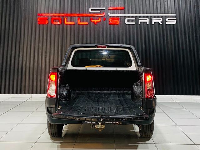 2018 Nissan NP200 1.6 Aircon Safety Pack Manual (Petrol), photo 5