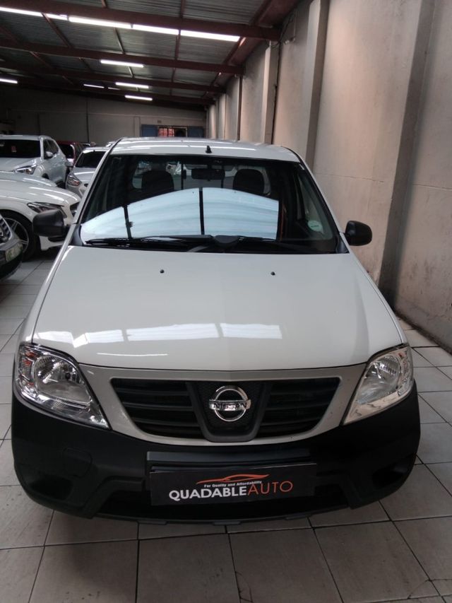 2020 Nissan NP200 1.6 A/C Safety Pack, photo 2
