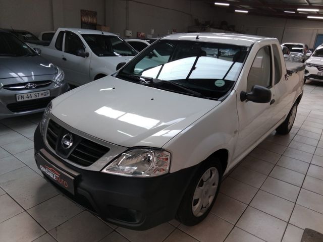 2020 Nissan NP200 1.6 A/C Safety Pack, photo 3