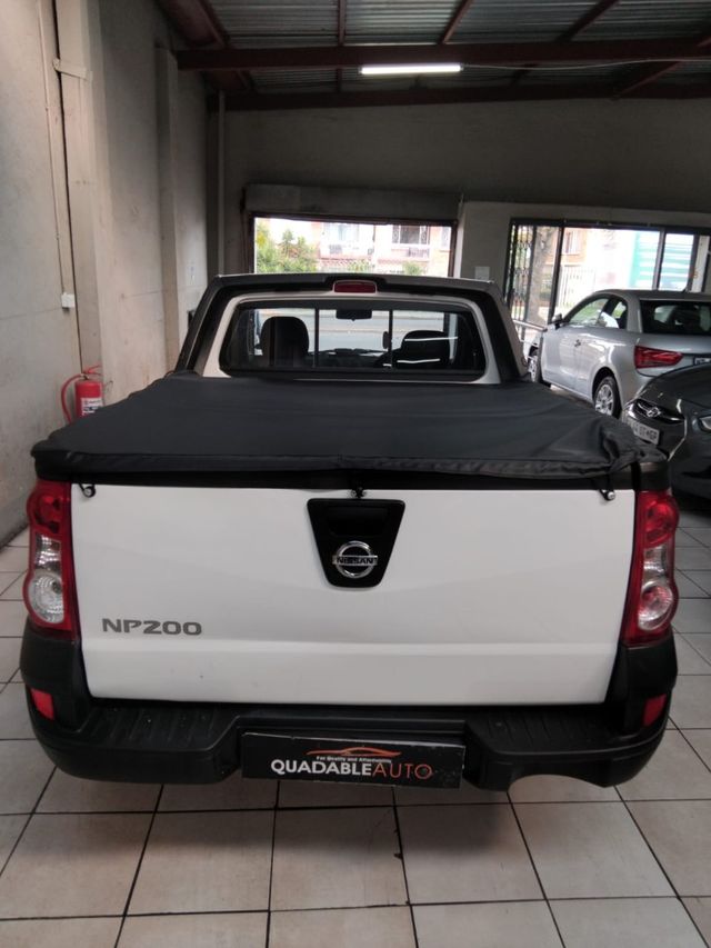 2020 Nissan NP200 1.6 A/C Safety Pack, photo 4
