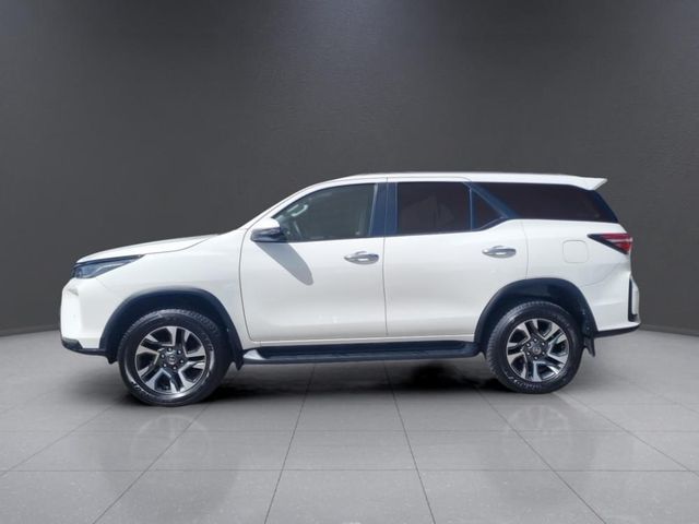 2025 Toyota Fortuner 2.4 GD-6 R/B Auto, photo 4