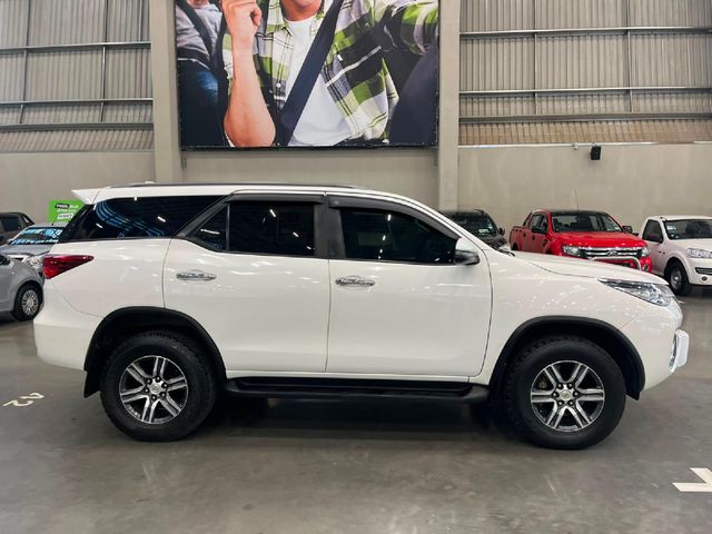 2020 Toyota Fortuner 2.4 GD-6 Raised Body Auto, photo 2