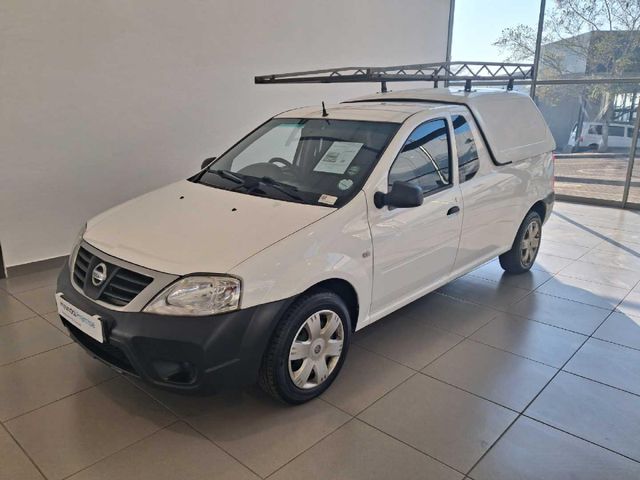2022 Nissan NP200 1.6 A/C Safety Pack