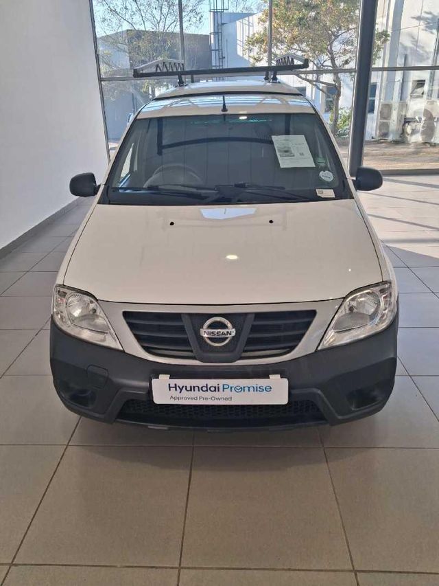2022 Nissan NP200 1.6 A/C Safety Pack, photo 2