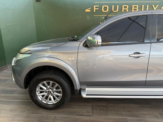 2017 Mitsubishi Triton 2.4 Di-Dc Auto Double-Cab, photo 5