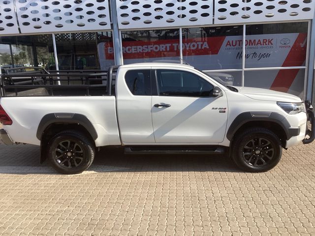 2021 Toyota Hilux 2.8 GD-6 Raised Body Legend Extended Cab, photo 3