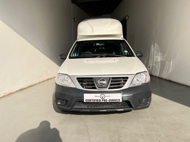 2022 Nissan NP200 1.6 A/C Safety Pack, photo 2