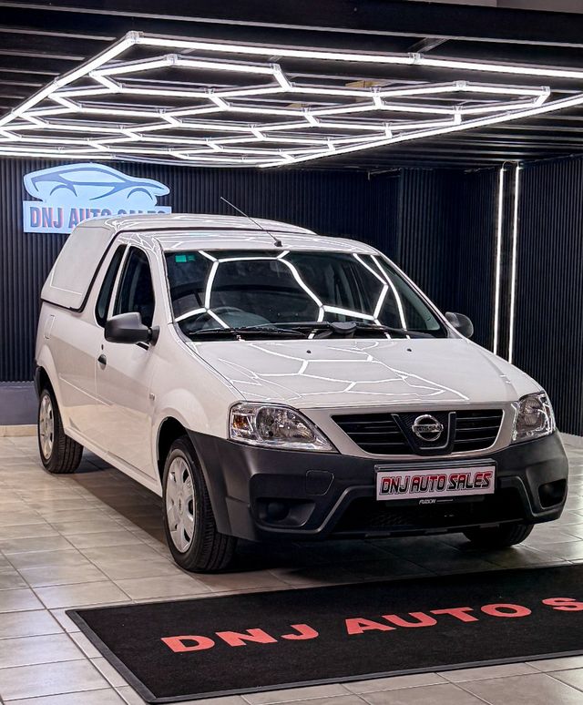 2023 Nissan NP200 1.6 A/C Safety Pack