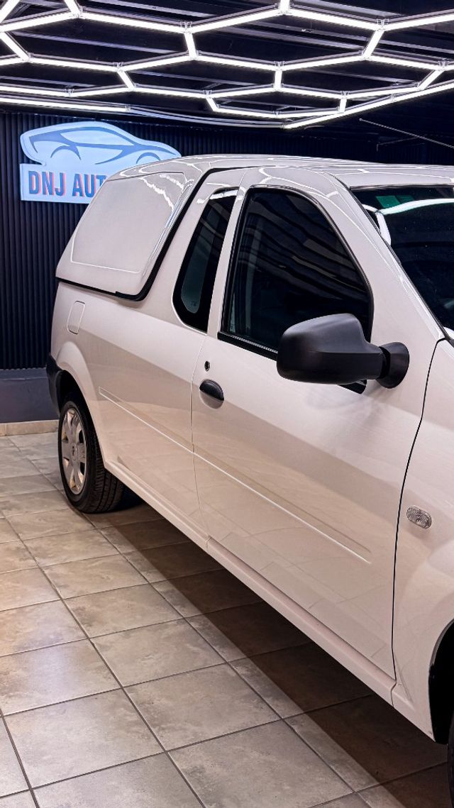 2023 Nissan NP200 1.6 A/C Safety Pack, photo 2