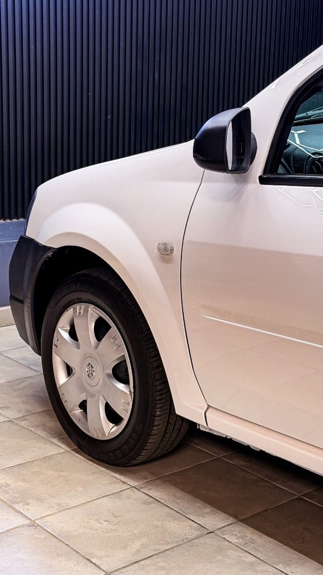 2023 Nissan NP200 1.6 A/C Safety Pack, photo 4