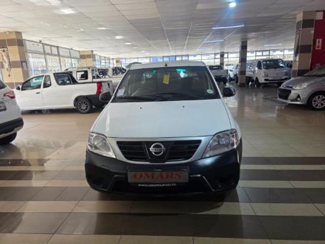 2022 Nissan NP200 1.6 A/C Safety Pack, photo 3