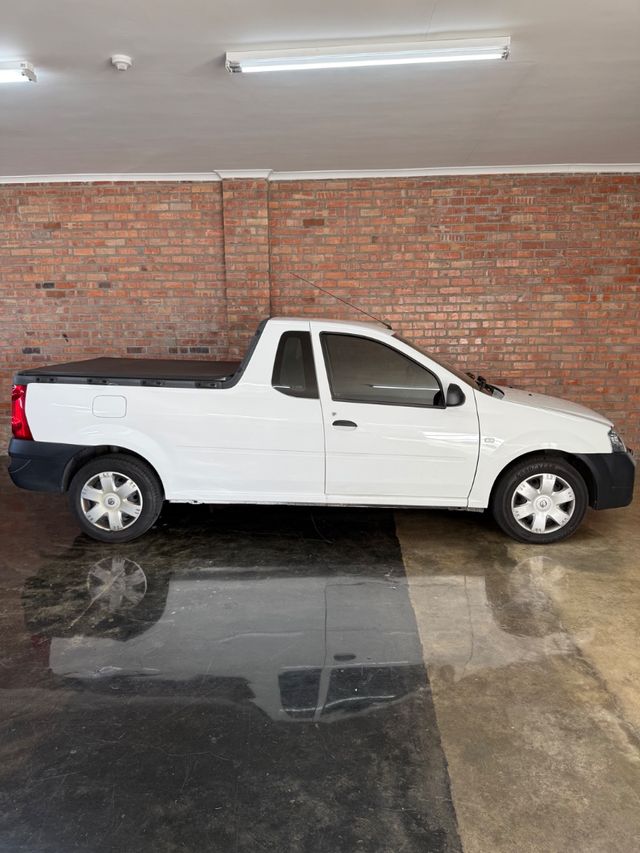 2024 Nissan NP200 1.6 A/C Safety Pack, photo 2