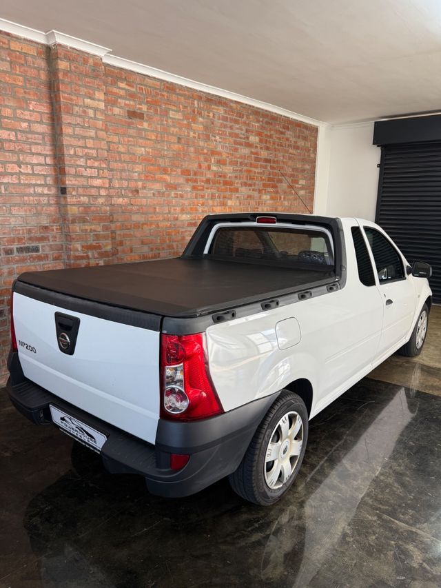 2024 Nissan NP200 1.6 A/C Safety Pack, photo 3