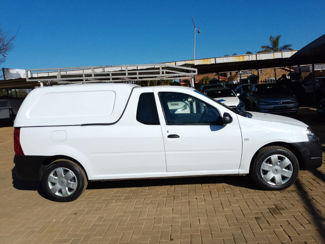 2023 Nissan NP200 1.6 A/C safety pack, photo 3