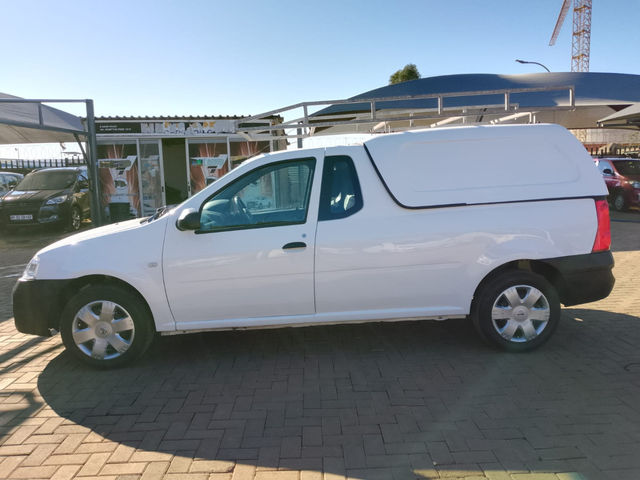 2023 Nissan NP200 1.6 A/C safety pack, photo 4