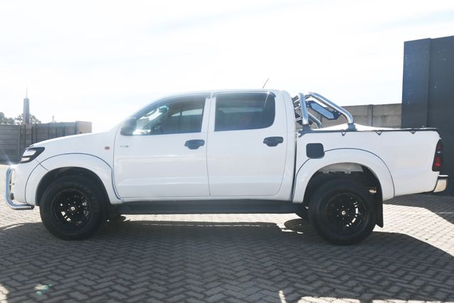 2012 Toyota Hilux 2.5 D-4D SRX 4x4 Double-Cab, photo 4