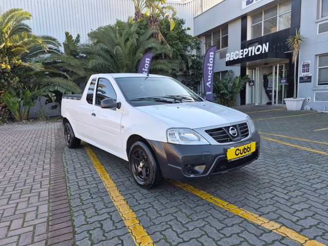 2022 Nissan NP200 1.6 A/C Safety Pack
