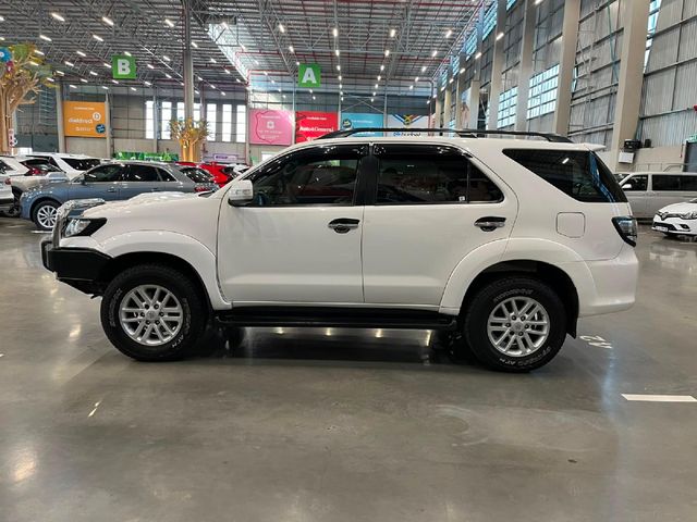 2012 Toyota Fortuner 2.5 D-4D Raised Body, photo 4