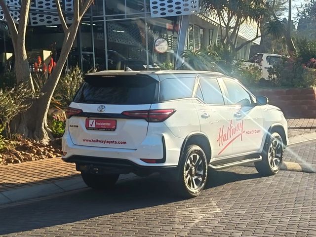 2025 Toyota Fortuner 2.4 GD-6 R/B Auto, photo 4
