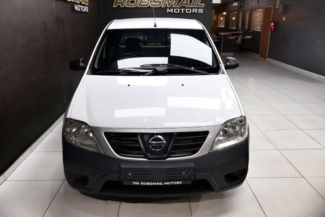 2023 Nissan NP200 1.6 A/C Safety Pack, photo 3