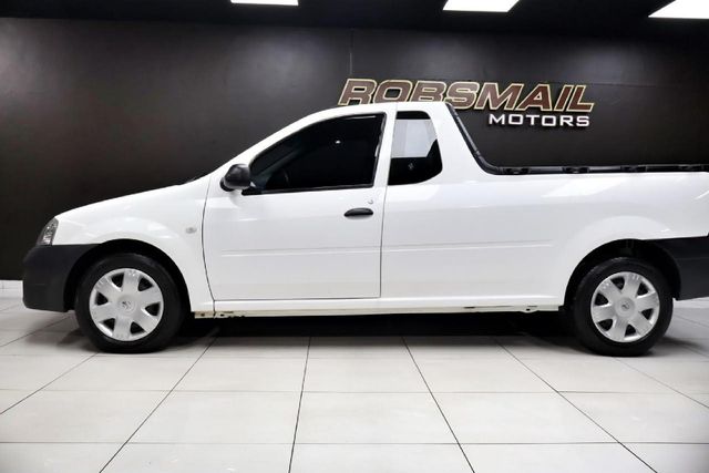 2023 Nissan NP200 1.6 A/C Safety Pack, photo 4
