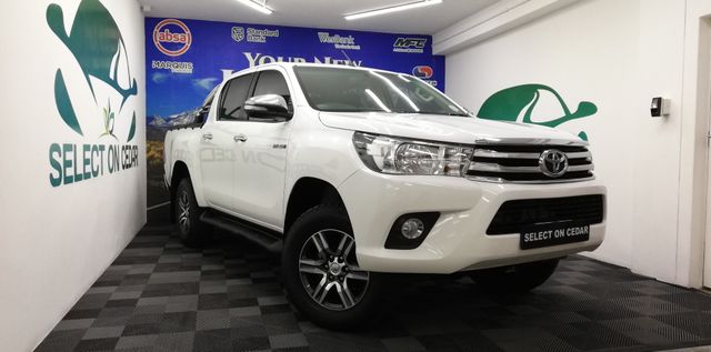 2017 Toyota Hilux 2.8 GD-6 Raised Body Raider Double-Cab Auto, photo 3
