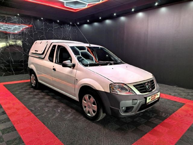 2023 Nissan NP200 1.6 A/C Safety Pack