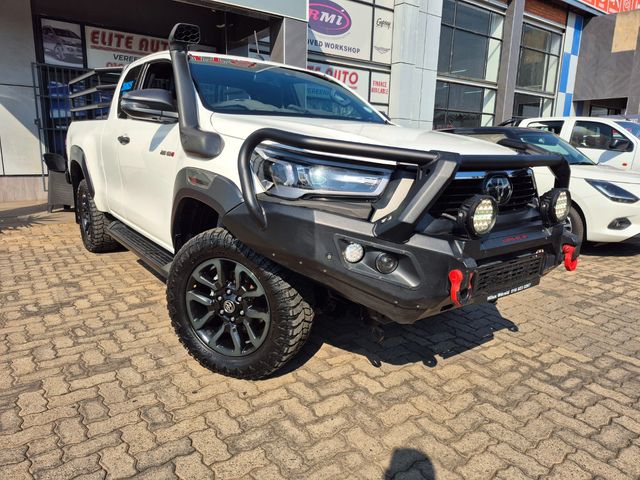 2023 Toyota Hilux 2.8 GD-6 Raised Body Legend Auto Extended Cab, photo 2