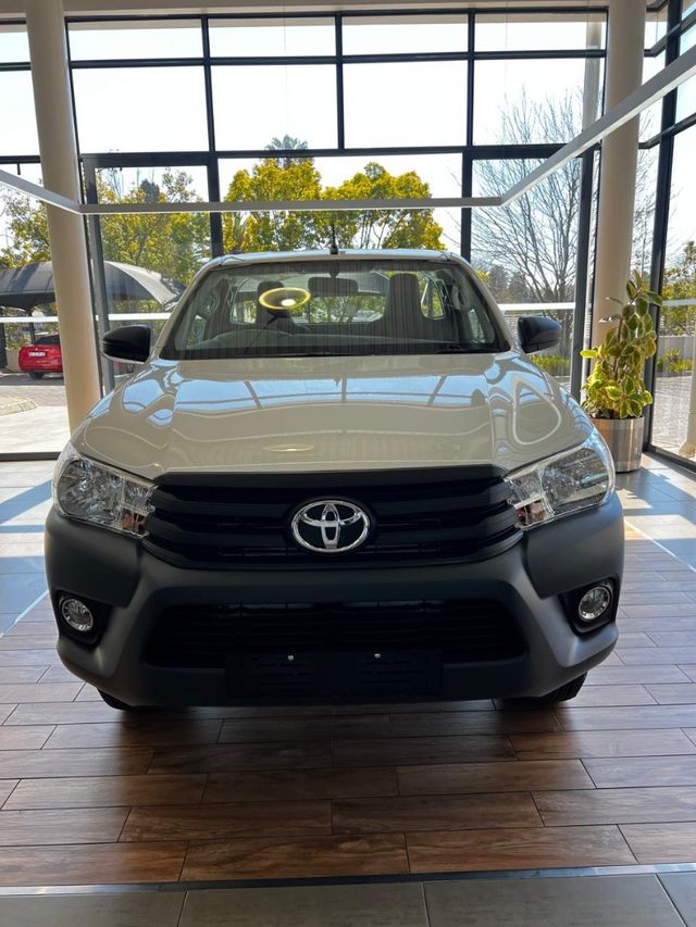 2026 Toyota Hilux 2.4 GD-6 SR 4x4 Single-Cab, photo 5