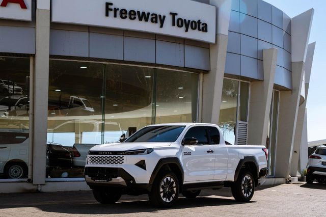 2026 Toyota Hilux 2.8 GD-6 RB Raider X Auto Extended Cab